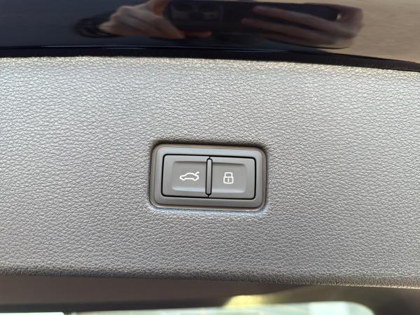 Audi Q8 SUV S line business TDI qu. tiptr. Laser PANO