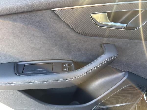 Audi Q8 SUV S line business TDI qu. tiptr. Laser PANO