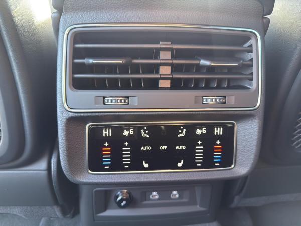 Audi Q8 SUV S line business TDI qu. tiptr. Laser PANO