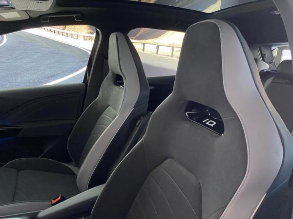 Volkswagen ID.3 Pro S AHK+PANO+HUD+BLACK+IQ.LIGHT+BAFA+NAVIPRO+IDQ1