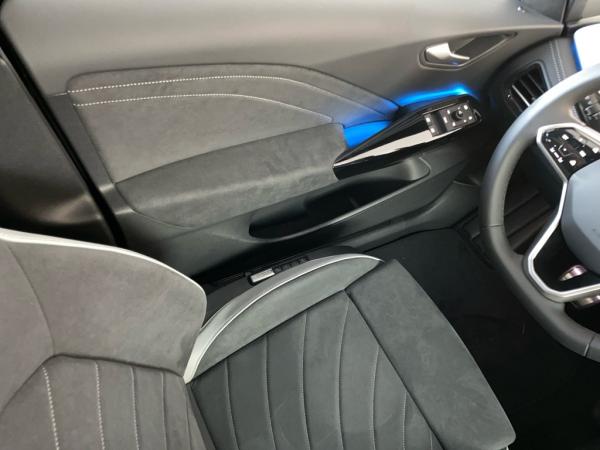 Volkswagen ID.3 Pro S AHK+PANO+HUD+BLACK+IQ.LIGHT+BAFA+NAVIPRO+IDQ1