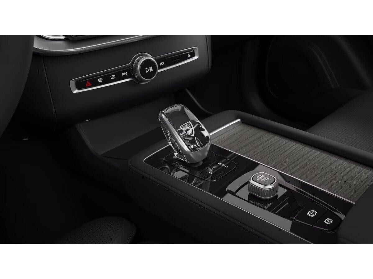 Volvo XC90 T8 AWD Plus Dark 22"+AHK+B&W+PANO+HUD+360°