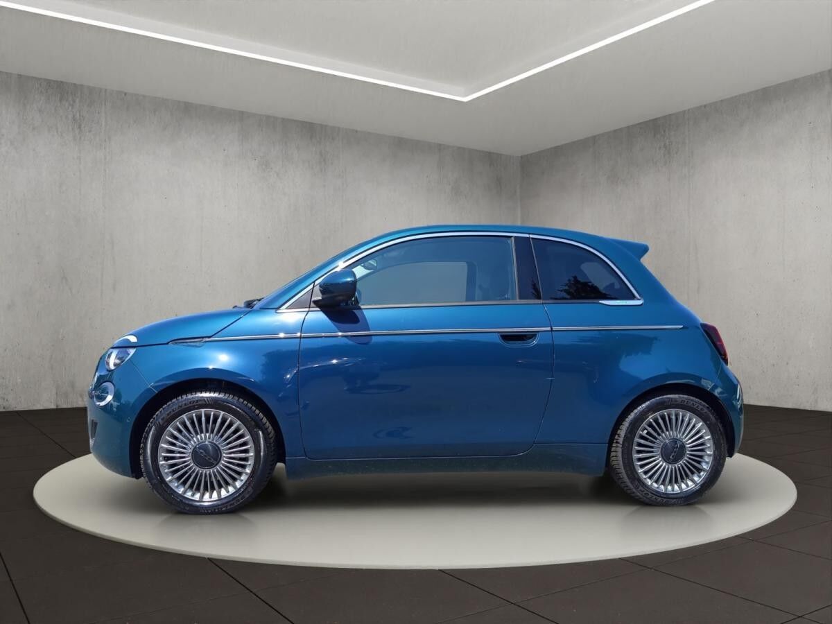 Fiat 500e Limousine 42 kWh *Standort Darmstadt*