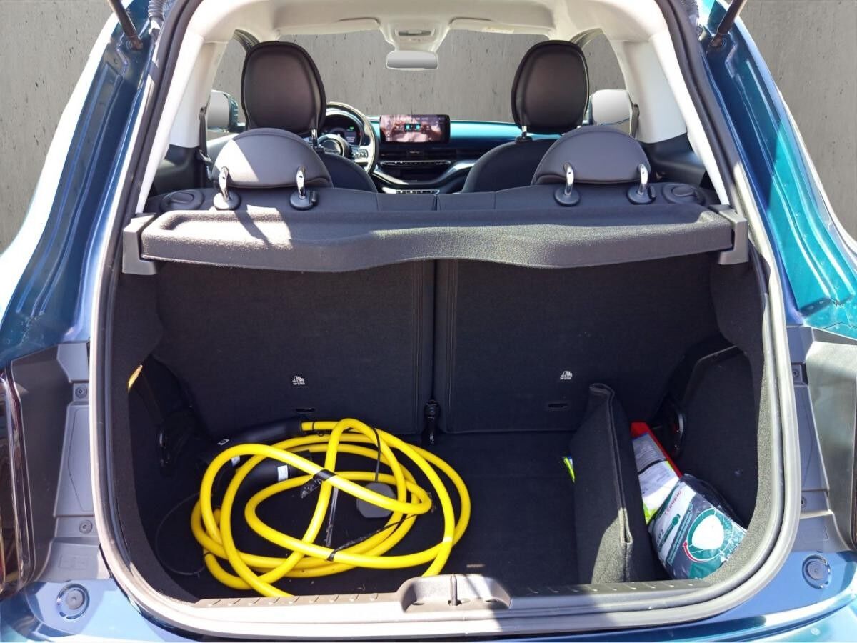 Fiat 500e Limousine 42 kWh *Standort Darmstadt*