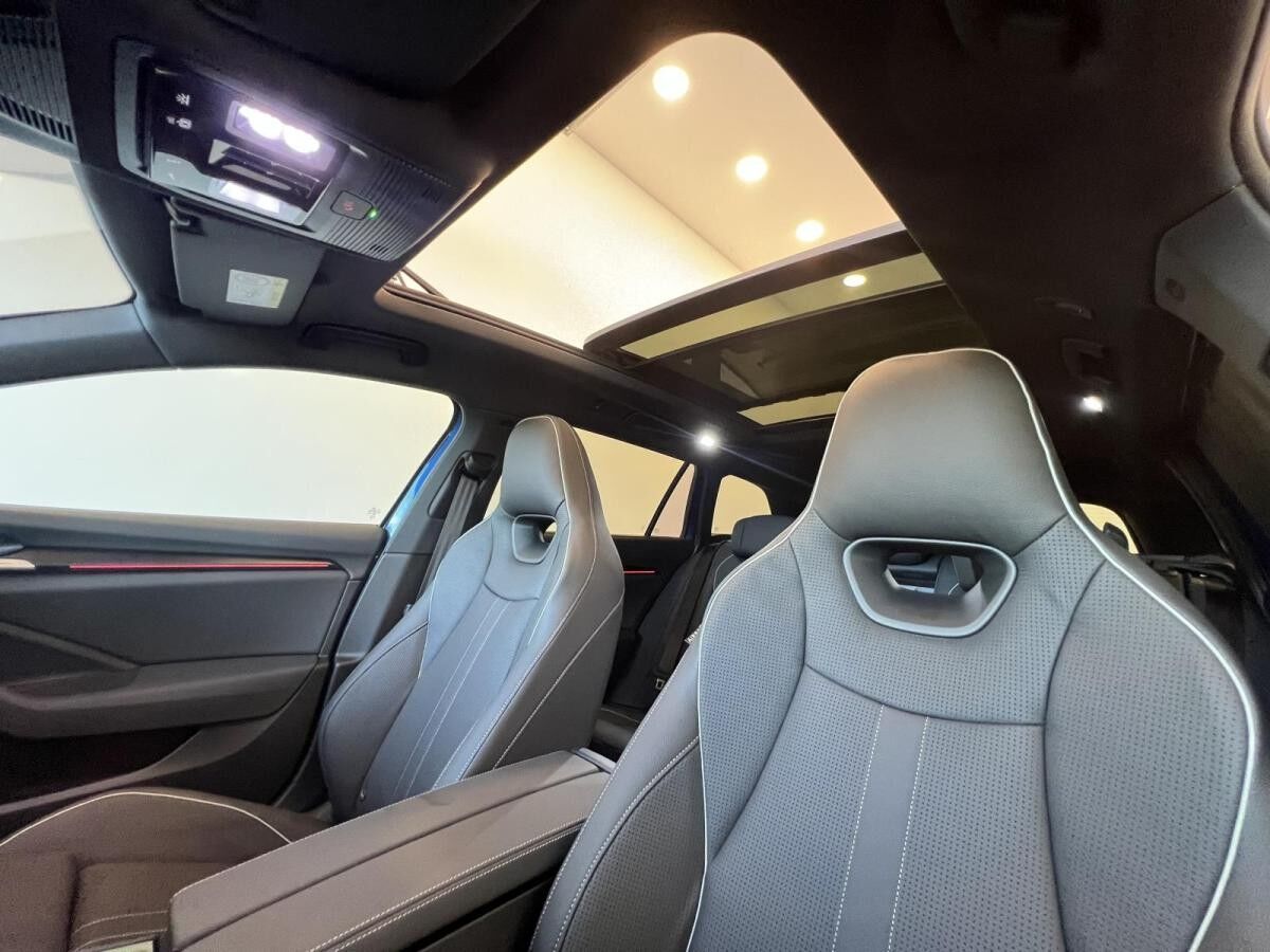 Skoda Superb Combi 265PS 4x4 Vollausstattung! Alle Extras! Sofort!