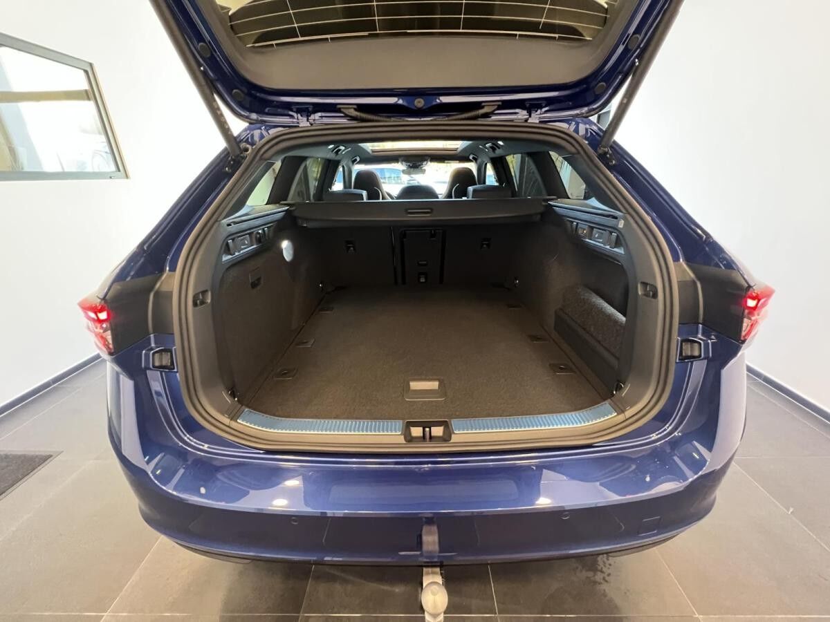 Skoda Superb Combi 265PS 4x4 Vollausstattung! Alle Extras! Sofort!