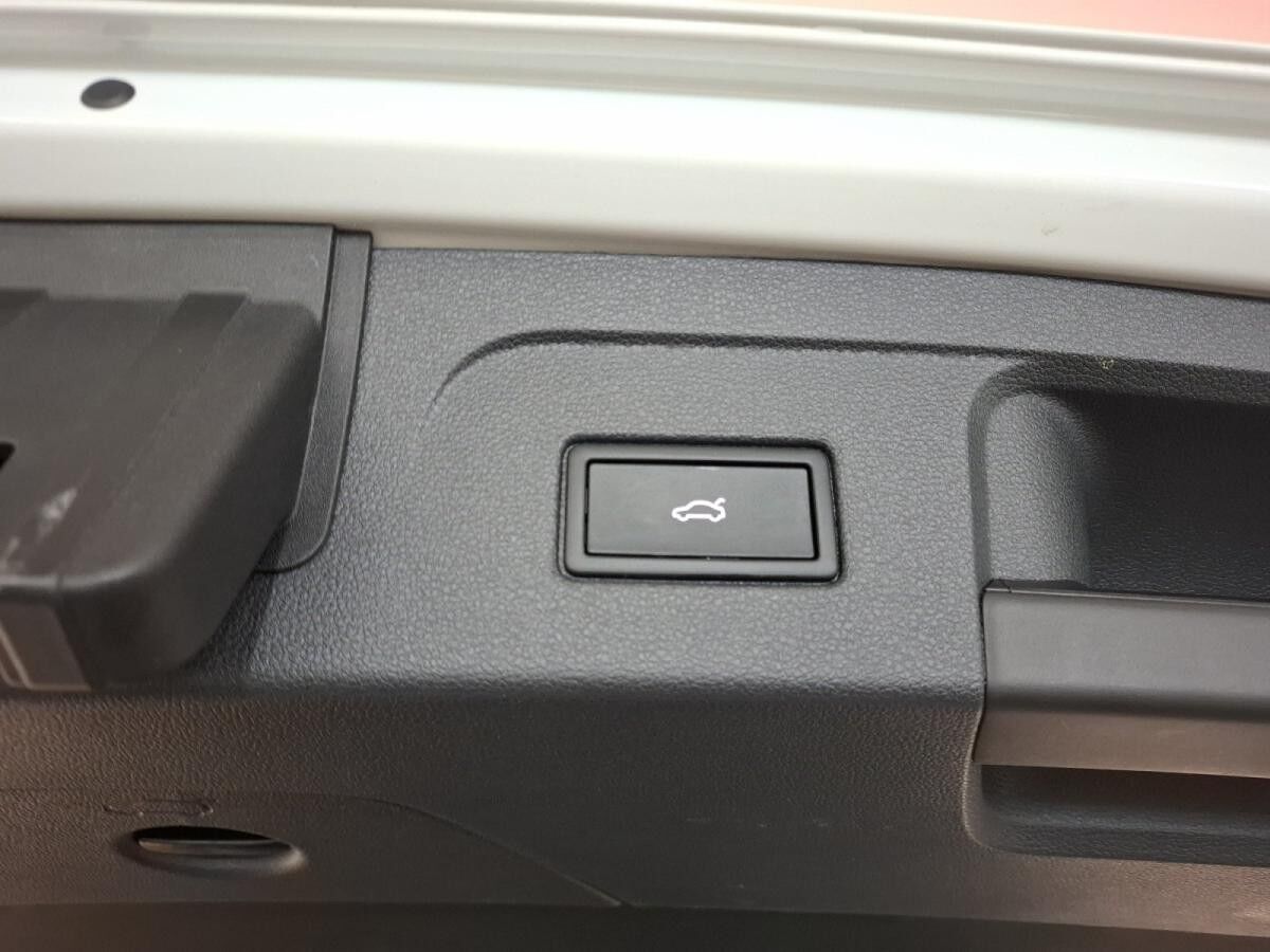 Volkswagen Touran 1.5 TSI Comfortline GOAL AHK ACC 7-Sitzer