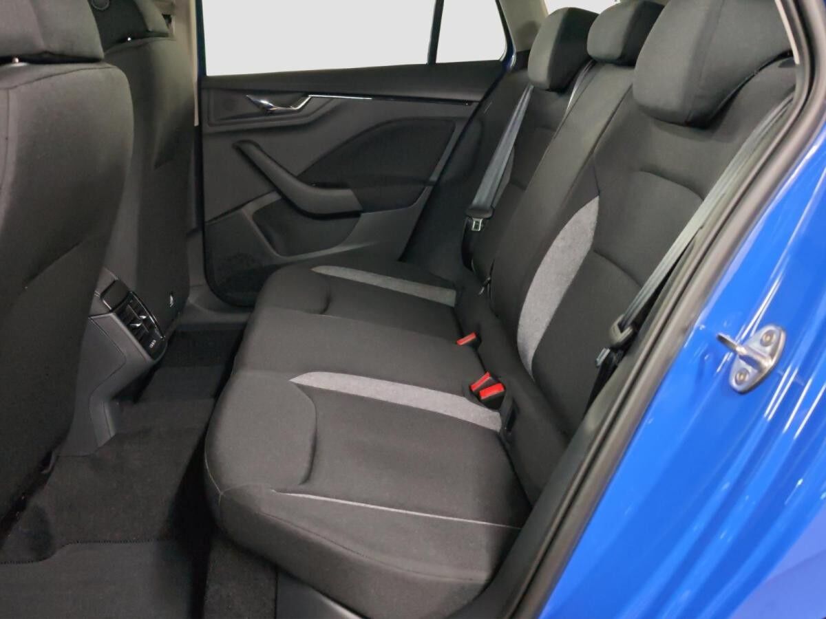 Skoda Kamiq 1.0 TSI Essence LED LM PDC SHZ Winter