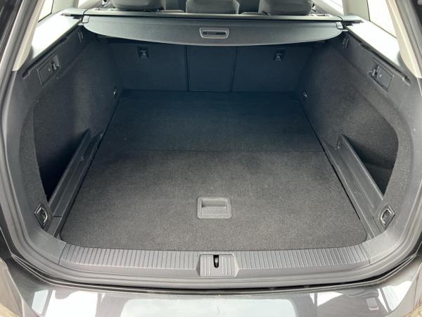 Volkswagen Passat Variant 2.0 TDI DSG+LED+SHZ+NAVI+RFK+ACC