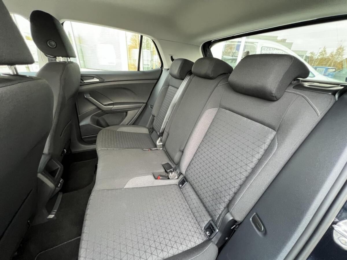 Volkswagen T-Cross 1.0 TSI ACC+PDC+RFK+KLIMA+NAVI+CARPLAY Volkswagen T-Cross 1.0 TSI ACC+PDC+RFK+KLIMA+NAVI+CARPLAY