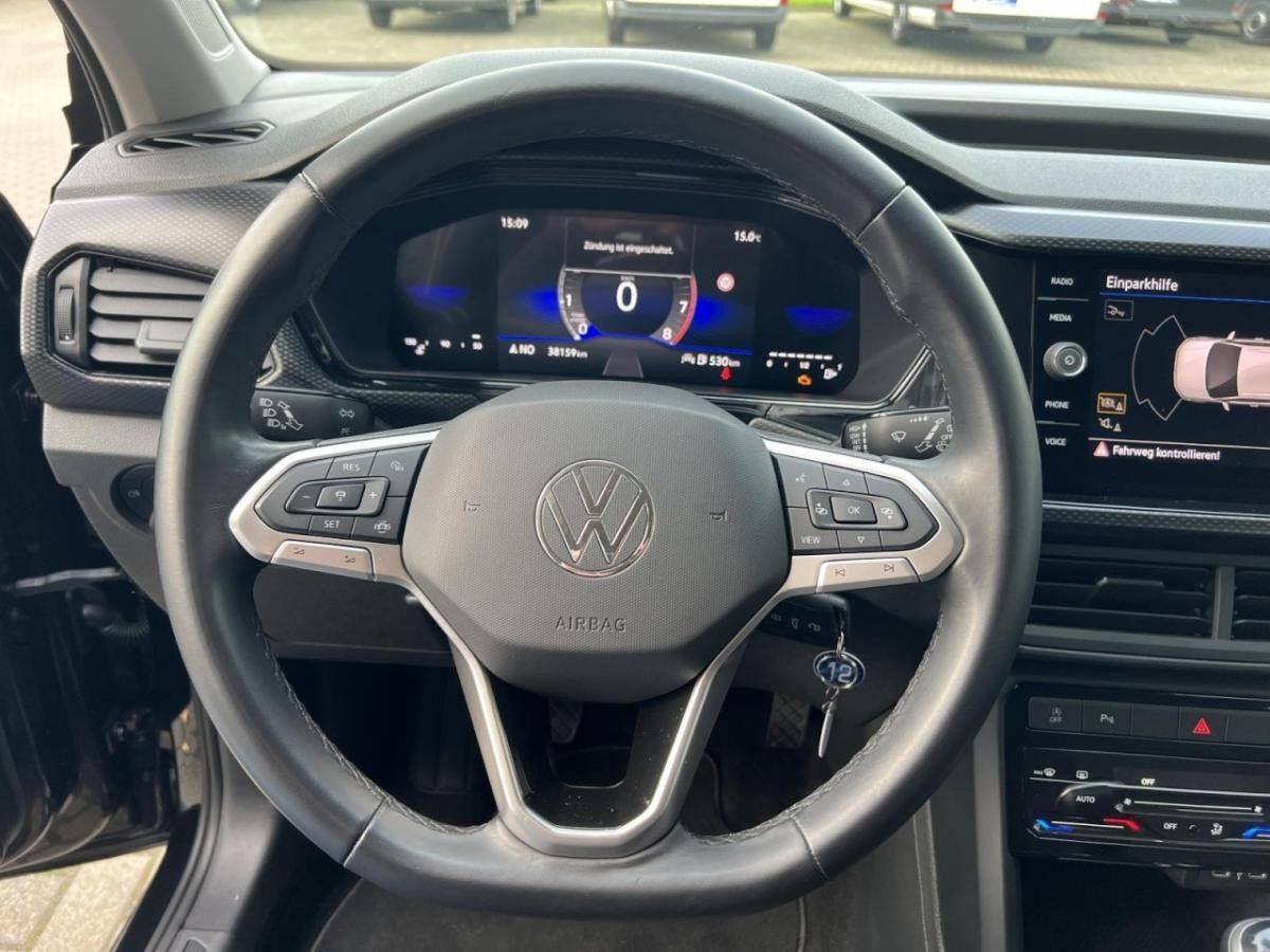 Volkswagen T-Cross 1.0 TSI ACC+PDC+RFK+KLIMA+NAVI+CARPLAY Volkswagen T-Cross 1.0 TSI ACC+PDC+RFK+KLIMA+NAVI+CARPLAY