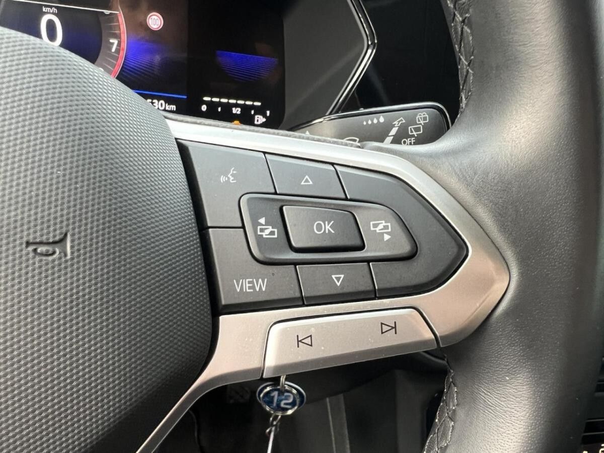 Volkswagen T-Cross 1.0 TSI ACC+PDC+RFK+KLIMA+NAVI+CARPLAY Volkswagen T-Cross 1.0 TSI ACC+PDC+RFK+KLIMA+NAVI+CARPLAY