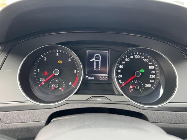 Volkswagen Passat Variant 2.0 TDI DSG+LED+SHZ+NAVI+RFK+ACC