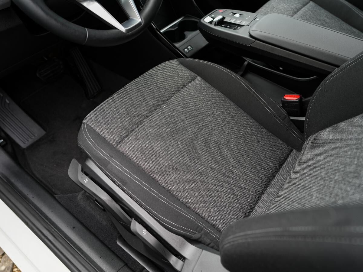 BMW 218 Active Tourer i Active Tourer GSD AHK LKH RFK 17" *MEHRERE FARBEN*