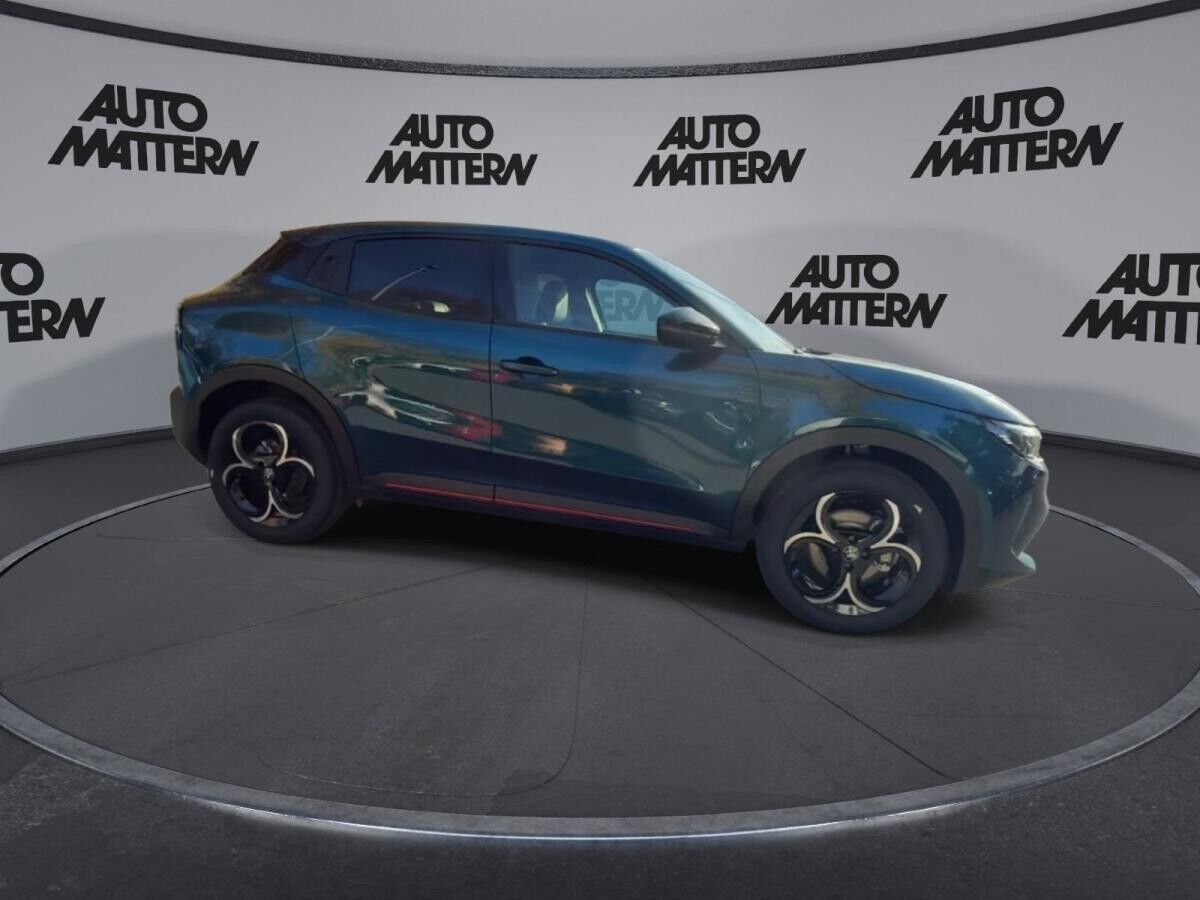 Alfa Romeo Junior 1.2 VGT Mild Hybrid Speciale +Tech-Paket