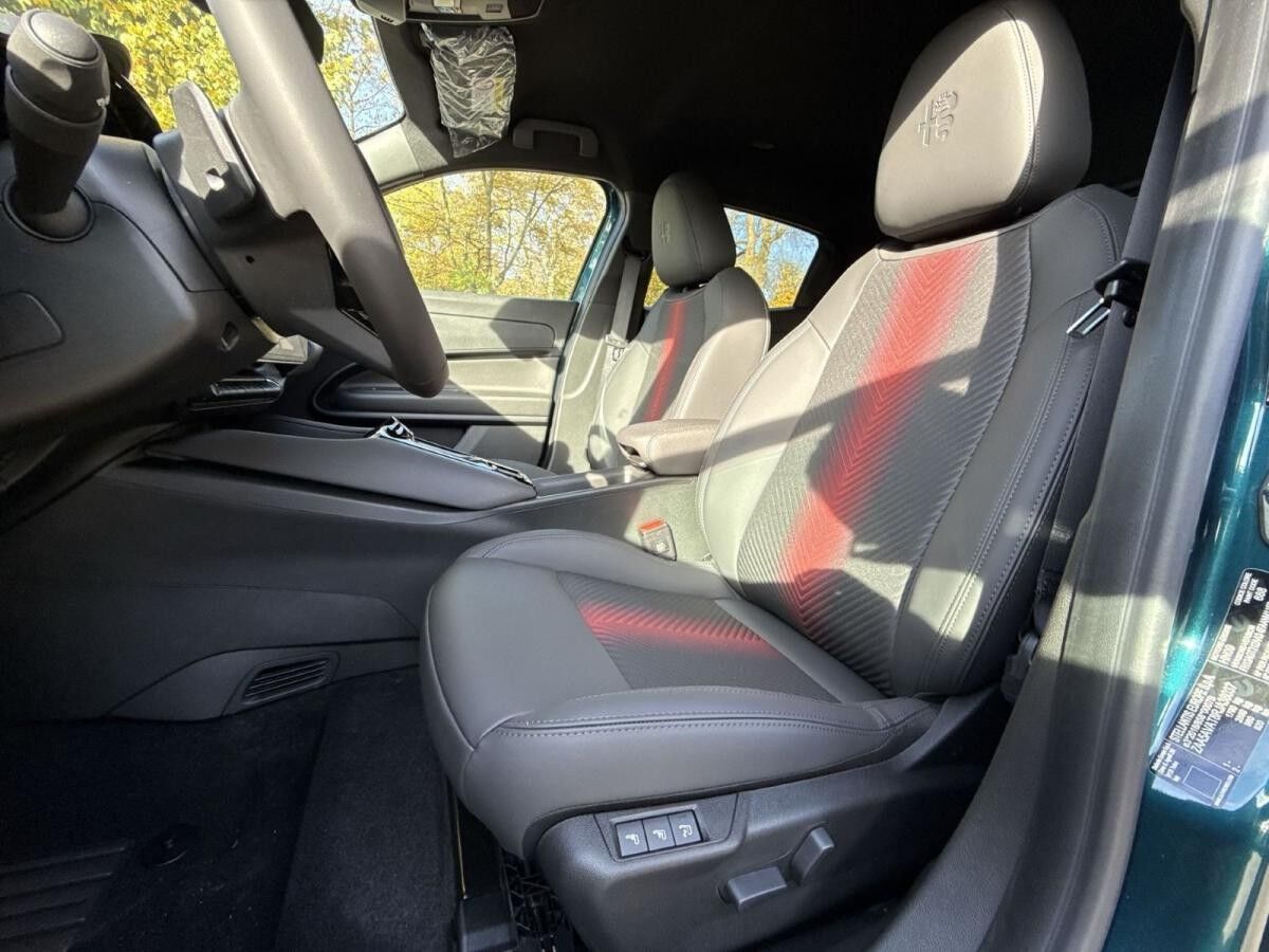 Alfa Romeo Junior 1.2 VGT Mild Hybrid Speciale +Tech-Paket