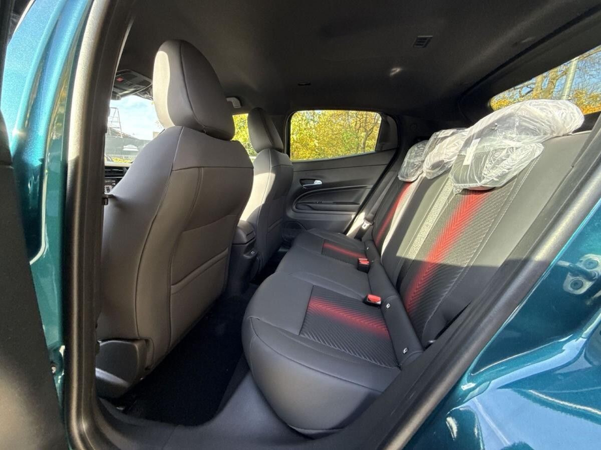 Alfa Romeo Junior 1.2 VGT Mild Hybrid Speciale +Tech-Paket