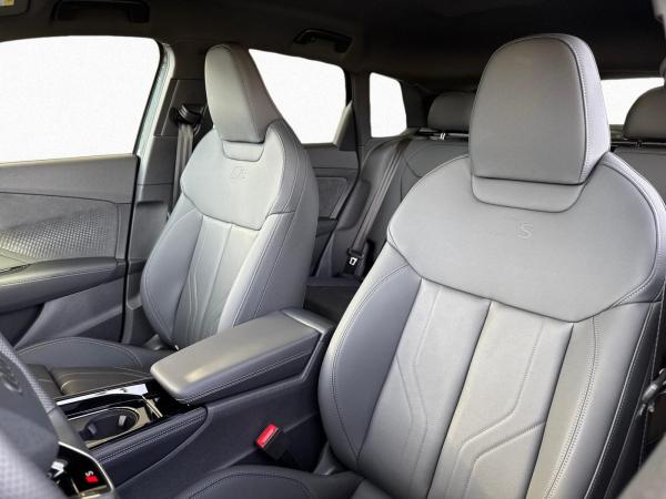Audi Q3 e-hybrid S tr. *TECH PLUS*S LINE*LED*