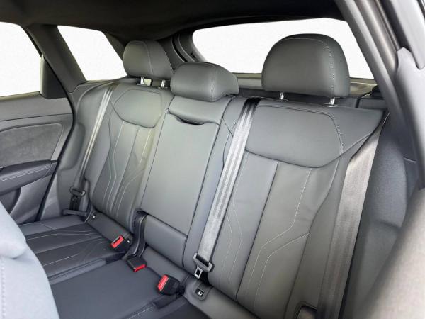 Audi Q3 e-hybrid S tr. *TECH PLUS*S LINE*LED*