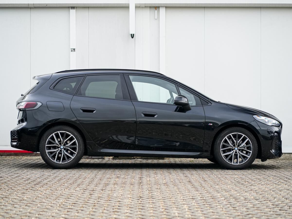 BMW 218 Active Tourer d Active Tourer M-Sport AHK AdLED PANO KoZg
