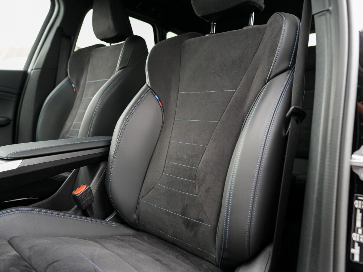 BMW 218 Active Tourer d Active Tourer M-Sport AHK AdLED PANO KoZg