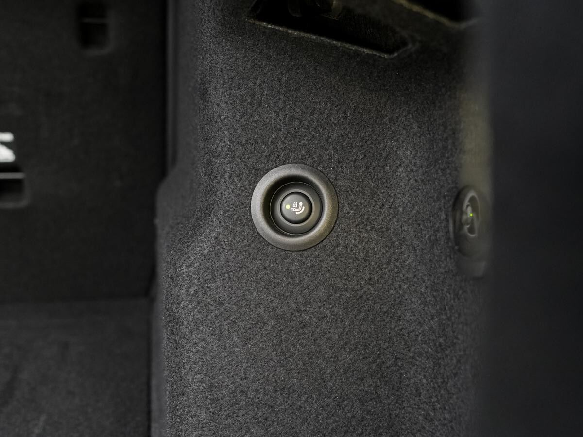 BMW 218 Active Tourer d Active Tourer M-Sport AHK AdLED PANO KoZg