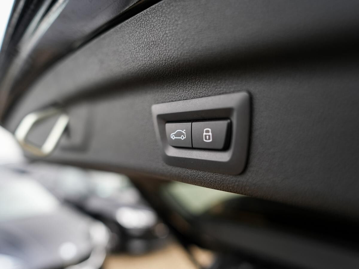 BMW 218 Active Tourer d Active Tourer M-Sport AHK AdLED PANO KoZg