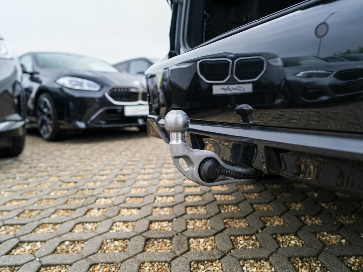 BMW 218 Active Tourer d Active Tourer M-Sport AHK AdLED PANO KoZg