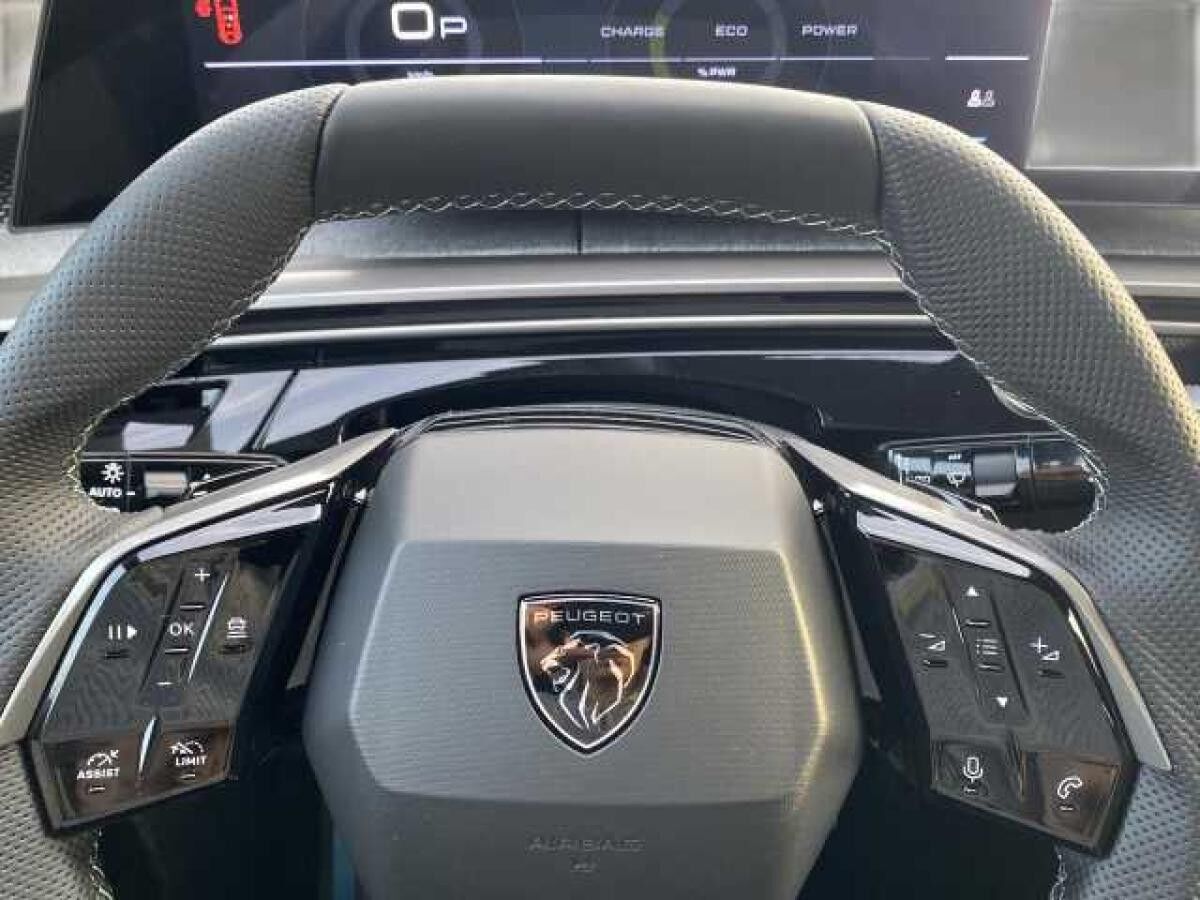 Peugeot 3008 GT Hybrid +AHK+Winter-Paket+