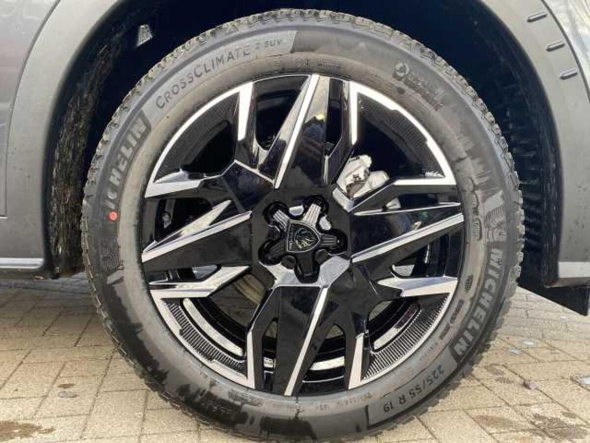 Peugeot 3008 GT Hybrid +AHK+Winter-Paket+