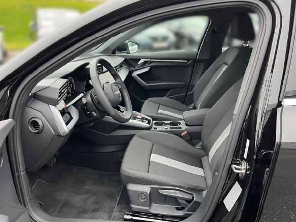 Audi A3 Limousine advanced 35TDI S-tronic / Navi, RFK