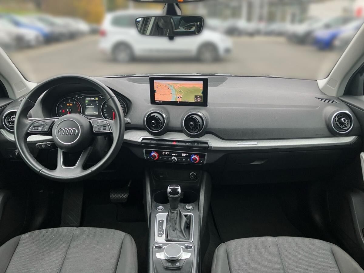 Audi Q2 35 TFSI S-tronic / MMI-Navi+, LED, RFK, ACC