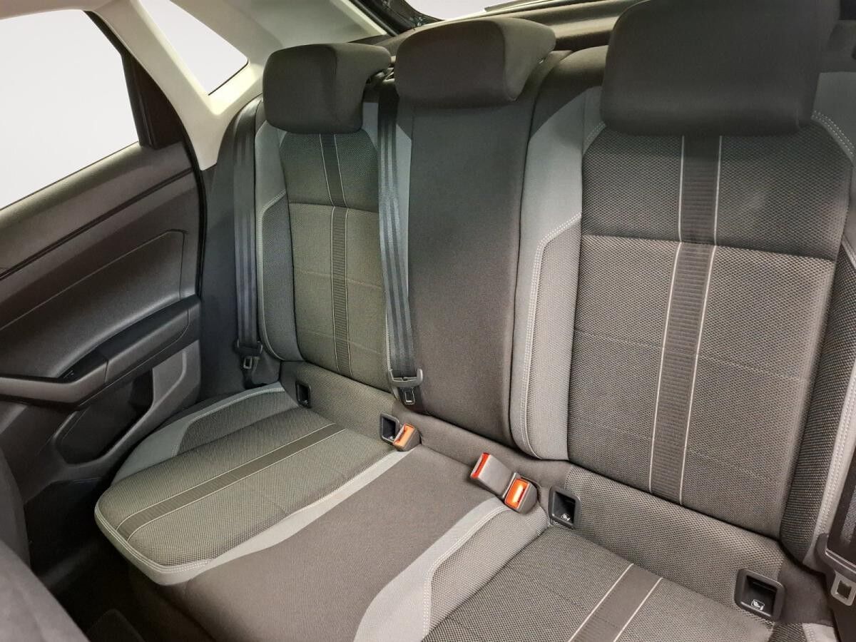 Volkswagen Polo VI 1.0 TSI Style Matrix Climatr. ACC Navi LM