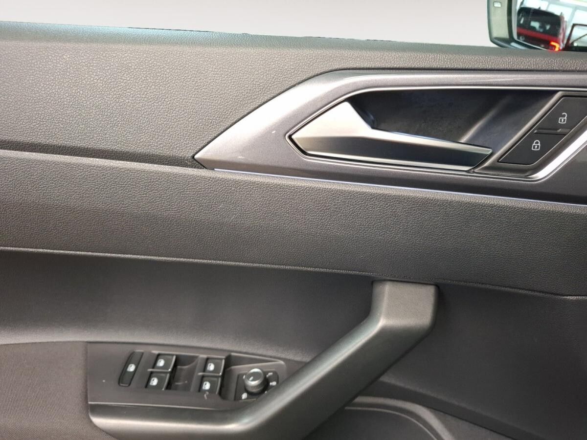 Volkswagen Polo VI 1.0 TSI Style Matrix Climatr. ACC Navi LM