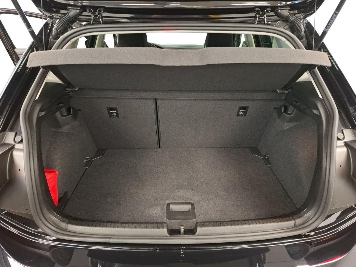 Volkswagen Polo VI 1.0 TSI Style Matrix Climatr. ACC Navi LM