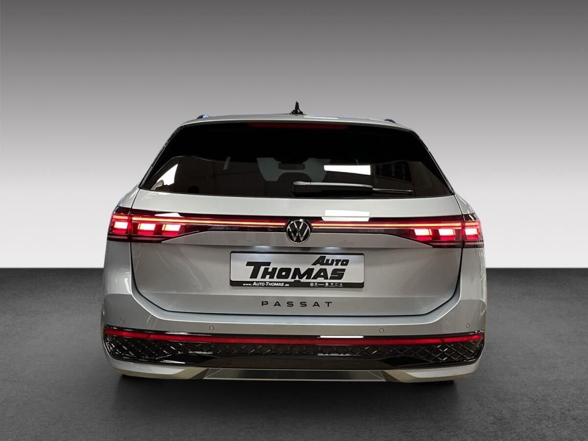 Volkswagen Passat Variant 2.0 TDI DSG R-Line Black Style AHK