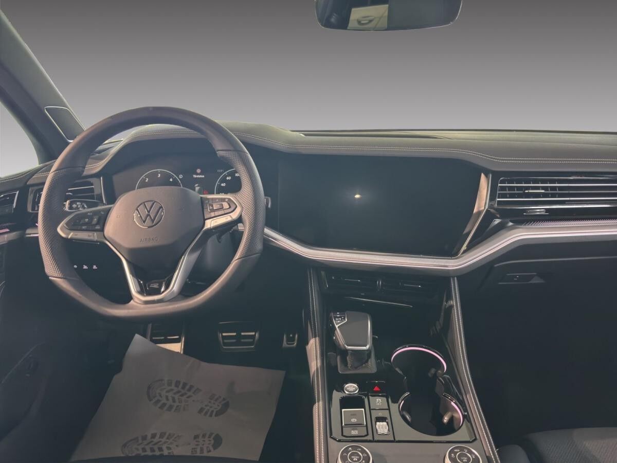 Volkswagen Touareg 3.0 TDI 4Motion R-Line AHK Pano