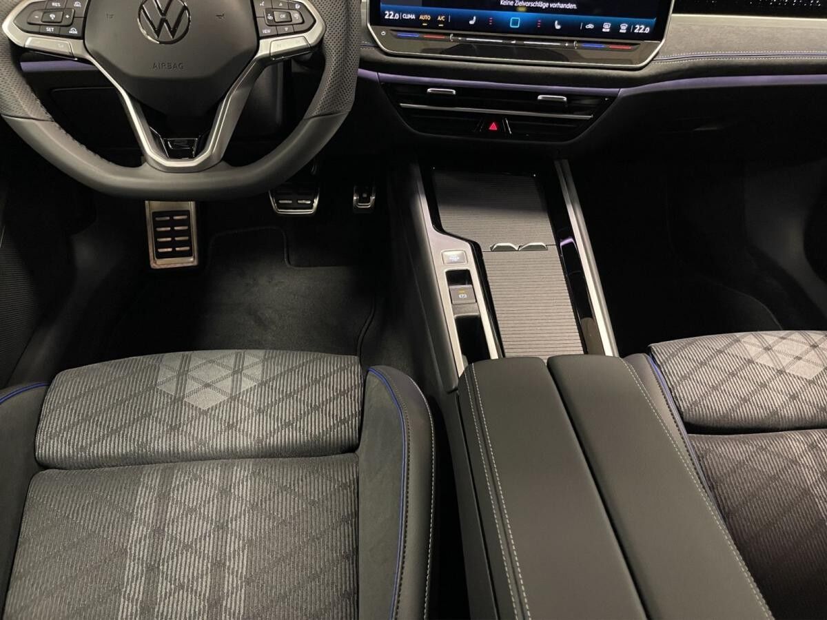 Volkswagen Passat Variant 2.0 TDI DSG R-Line Black Style AHK