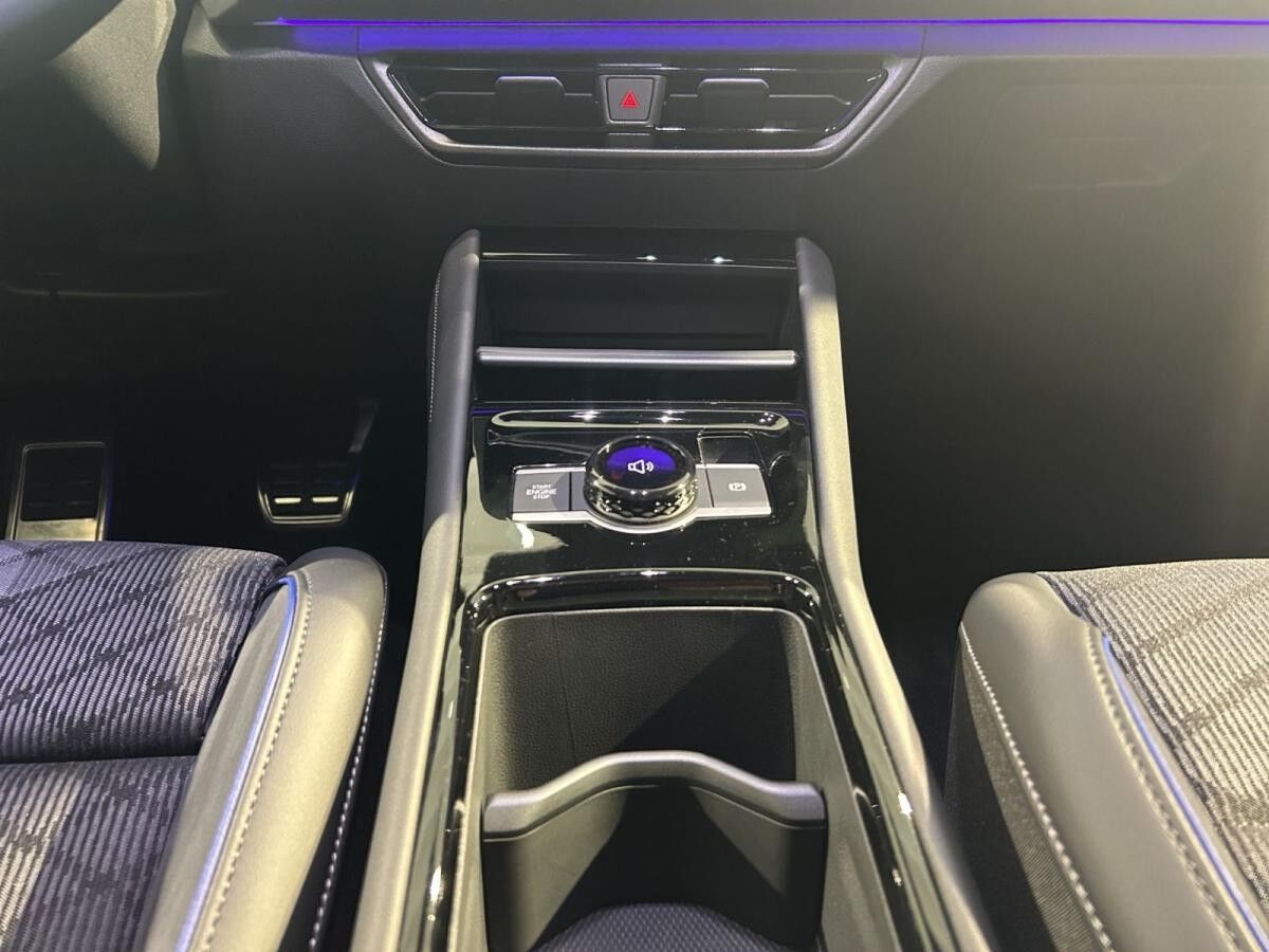 Volkswagen Tayron 2.0 TDI DSG R-Line AHK Pano Black-Style