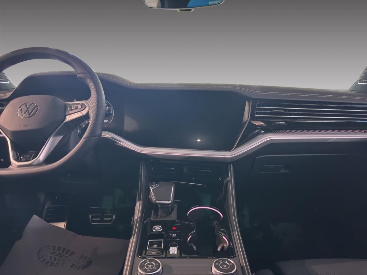 Volkswagen Touareg 3.0 TDI 4Motion R-Line AHK Pano