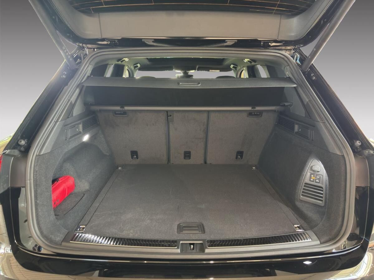 Volkswagen Touareg 3.0 TDI 4Motion R-Line AHK Pano