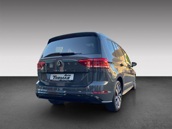 Volkswagen Touran 1.5 TSI DSG Highline 7-Sitzer AHK Pano