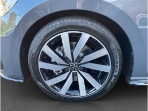 Volkswagen Touran 1.5 TSI DSG Highline 7-Sitzer AHK Pano