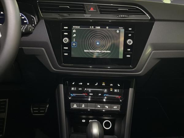 Volkswagen Touran 1.5 TSI DSG Highline 7-Sitzer AHK Pano