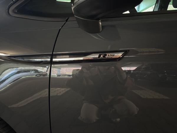 Volkswagen Touran 1.5 TSI DSG Highline 7-Sitzer AHK Pano