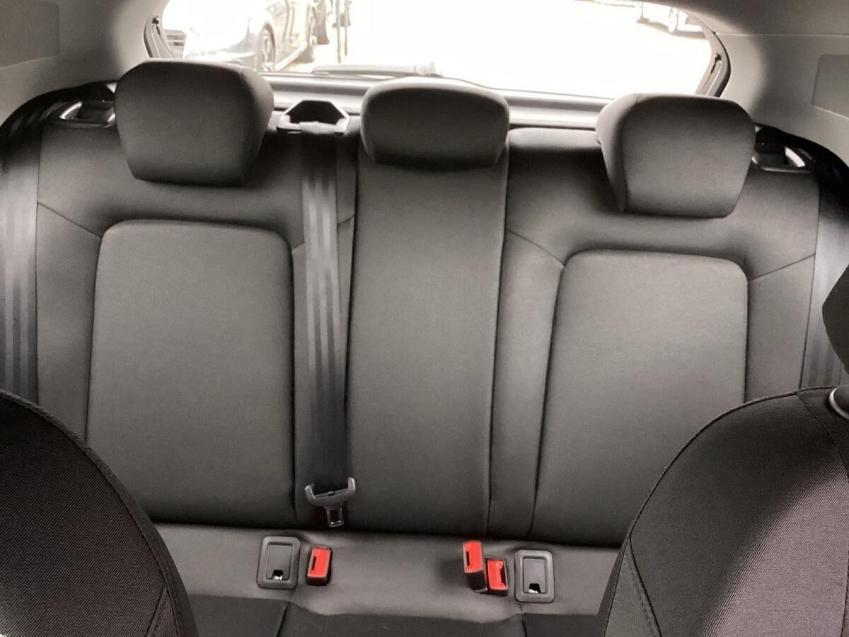 Audi A1 Sportback advanced 25 TFSI S-Tronic, inkl. Winterräder, Ambiente Plus, Smartphone Interface, SH, PDC