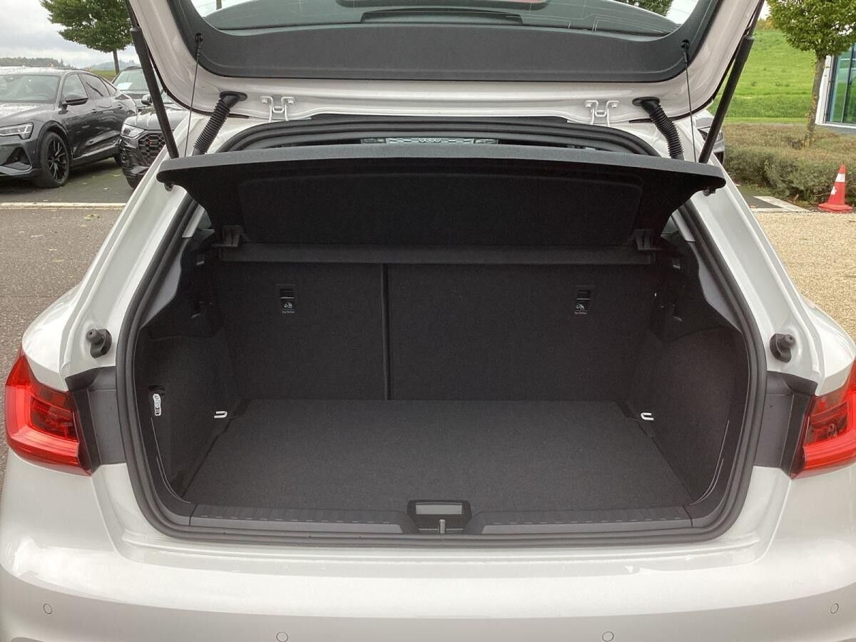 Audi A1 Sportback advanced 25 TFSI S-Tronic, inkl. Winterräder, Ambiente Plus, Smartphone Interface, SH, PDC