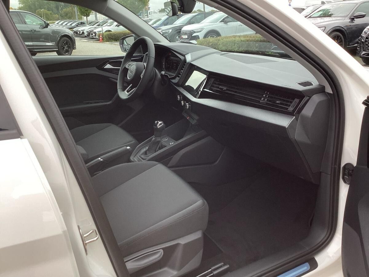 Audi A1 Sportback advanced 25 TFSI S-Tronic, inkl. Winterräder, Ambiente Plus, Smartphone Interface, SH, PDC