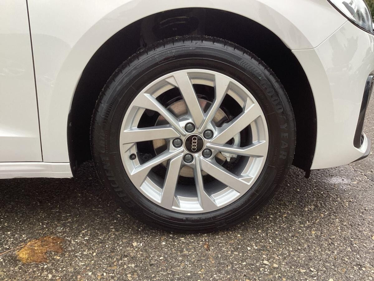 Audi A1 Sportback advanced 25 TFSI S-Tronic, inkl. Winterräder, Ambiente Plus, Smartphone Interface, SH, PDC