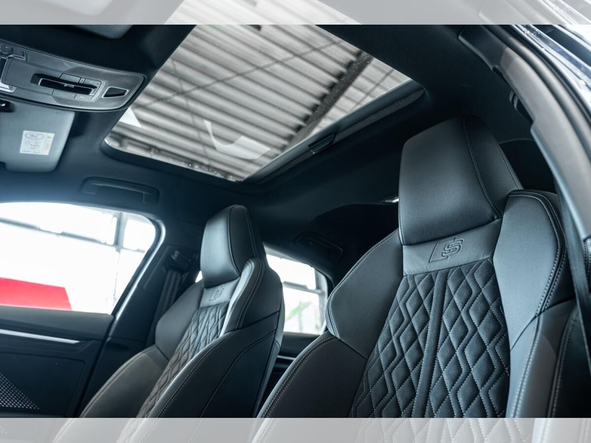 Audi A3 Limousine 35 TFSI S tronic 2xS LINE/PANO/LM19